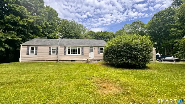10 Quasset Road, Pomfret, CT 06259