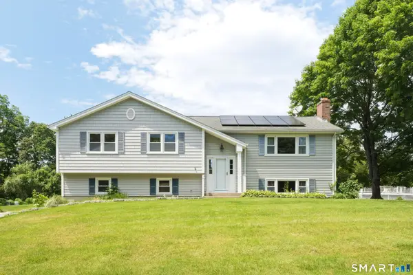 7 Rhonda Lane, North Stonington, CT 06359