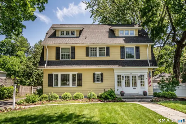 22 Ridgewood Road, West Hartford, CT 06107