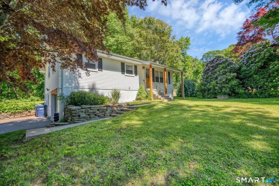 912 Route 163, Montville, CT 06370 - #2