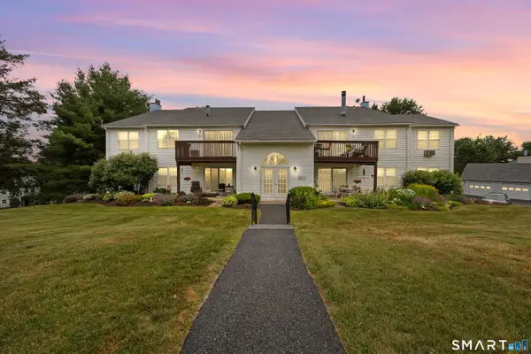 30 Rockledge Loop #30, Torrington, CT 06790