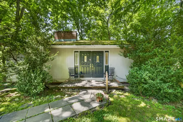 25 Lords Highway East, Weston, CT 06883