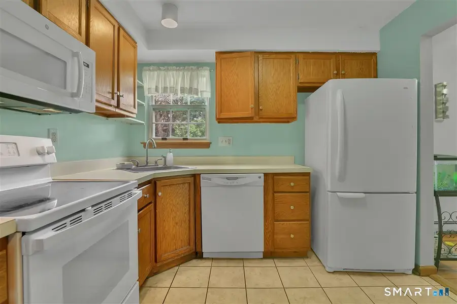 104 Oakland Street #A, Manchester, CT 06042 - #3