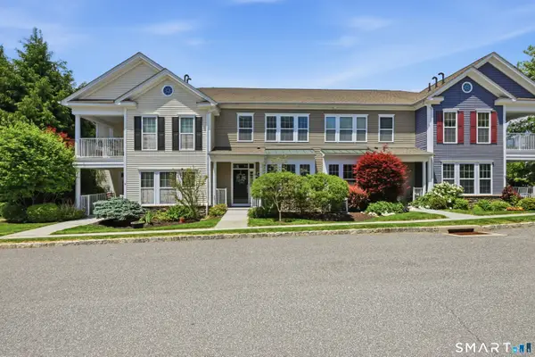 11 Orwich Court #11, Danbury, CT 06810