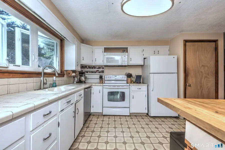 37 Deer Park Road, Weatogue, CT 06089 - #3