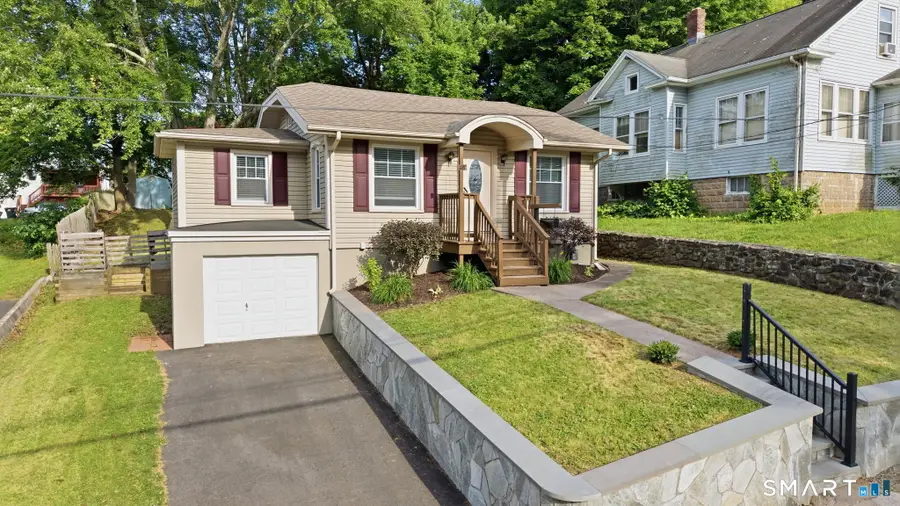 118 Columbus Avenue, Meriden, CT 06451 - #2
