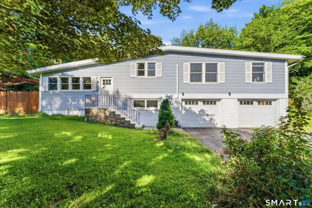 21 North Pleasant Rise, Brookfield, CT 06804 - #1