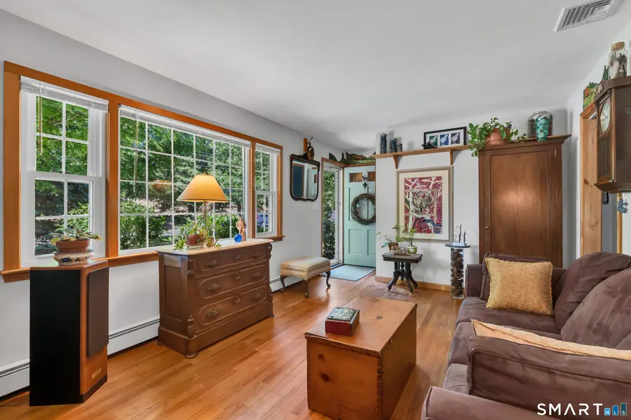 32 Ives Avenue, Meriden, CT 06450 - #3