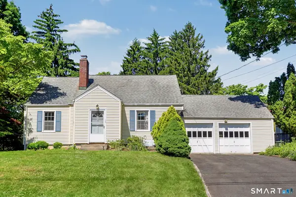 10 Koger Road, Trumbull, CT 06611