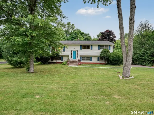 5 Leighton Court, North Haven, CT 06473
