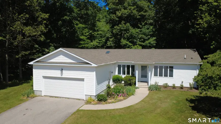 23 Hillcrest Drive, Oxoboxo River, CT 06382 - #2