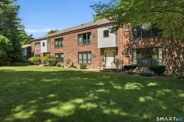4 Wellington Drive #4, Farmington, CT 06032