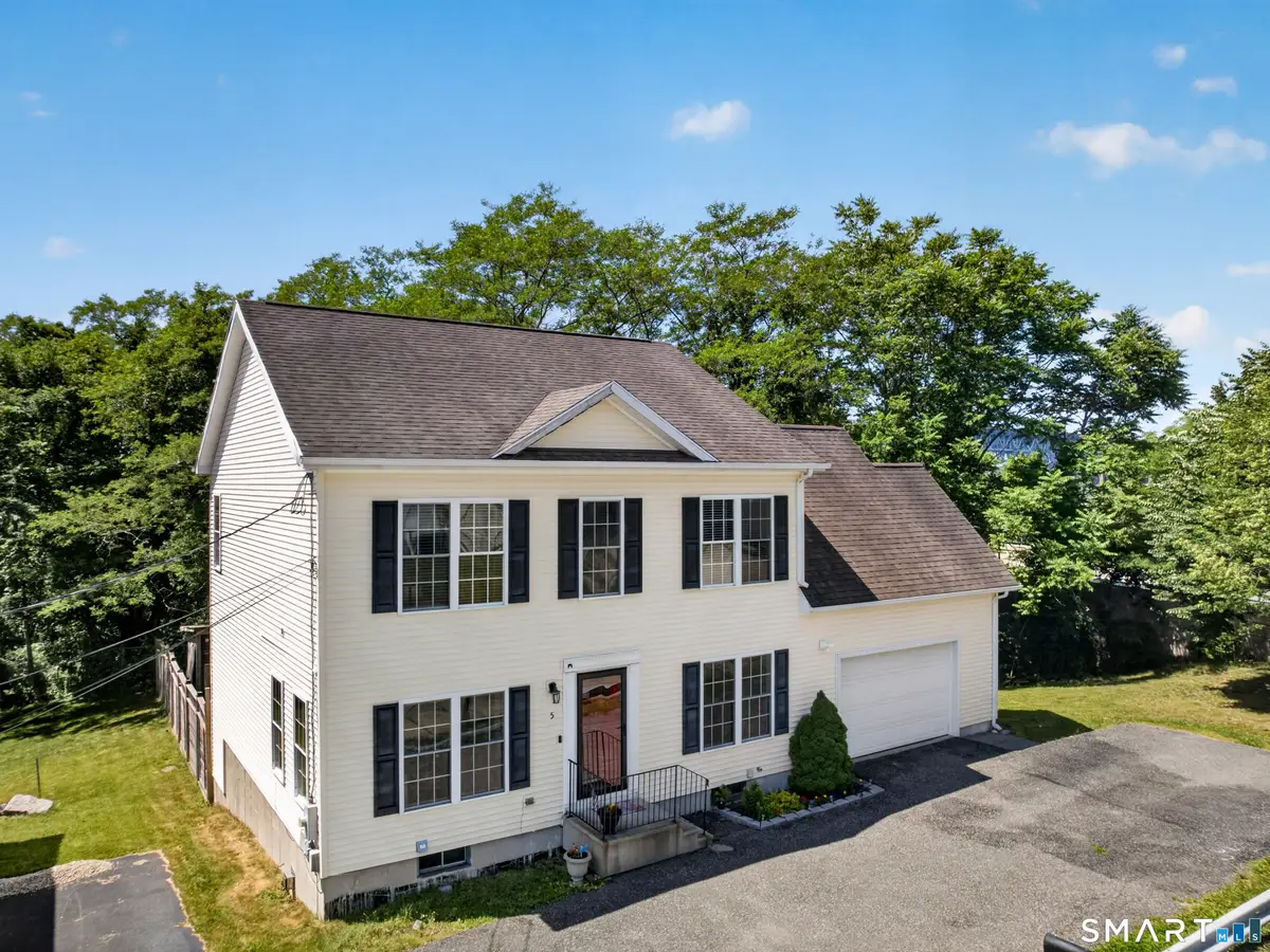 5 Grove Avenue, Groton, CT 06340 - #1