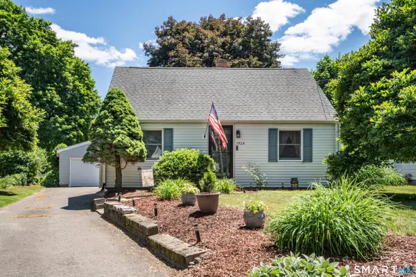1924 Main Street, East Hartford, CT 06108