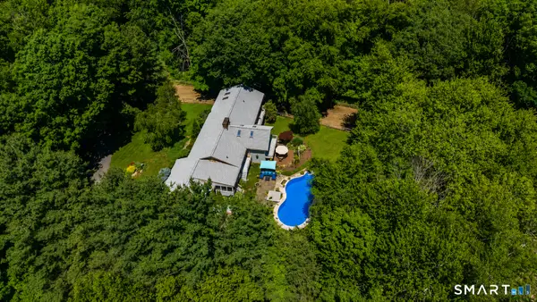 19 Hi Barlow Road, Newtown, CT 06470