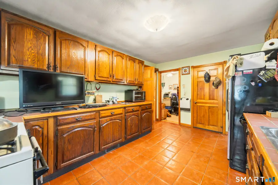 87 Woodruff Avenue, Watertown, CT 06795 - #3