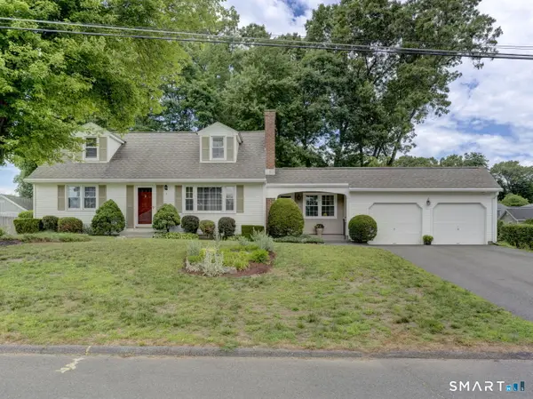 8 Circle Drive, Enfield, CT 06082