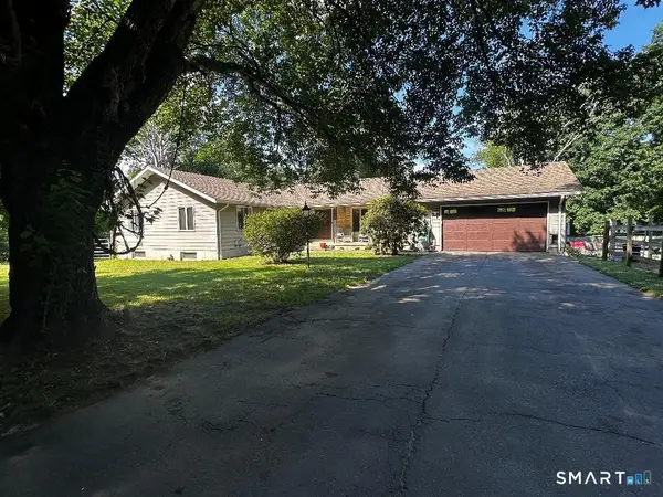 15 School Road, Colchester, CT 06415