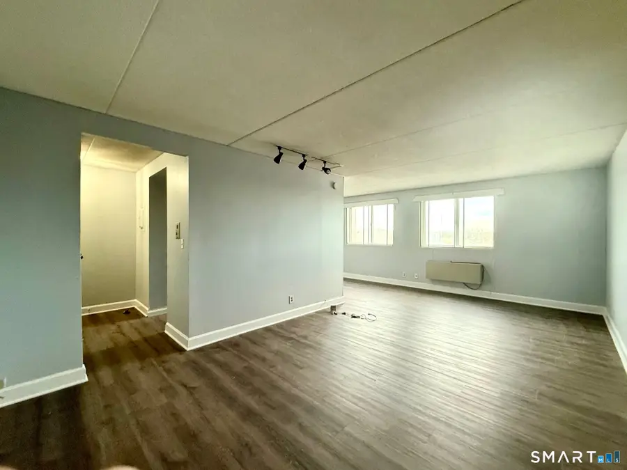 120 Huntington Turnpike #809, Bridgeport, CT 06610 - #3