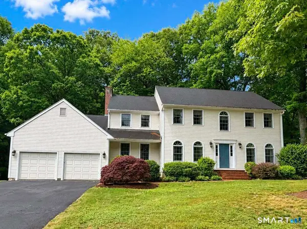 11 Dunne Wood Court, Farmington, CT 06085