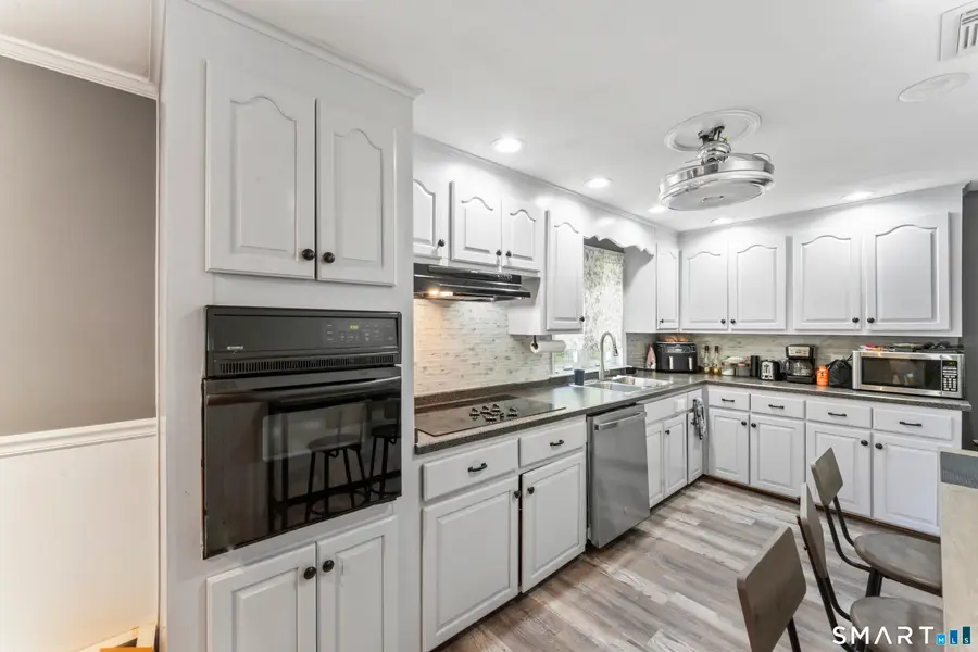 16 Nutmeg Avenue, Enfield, CT 06082 - #3