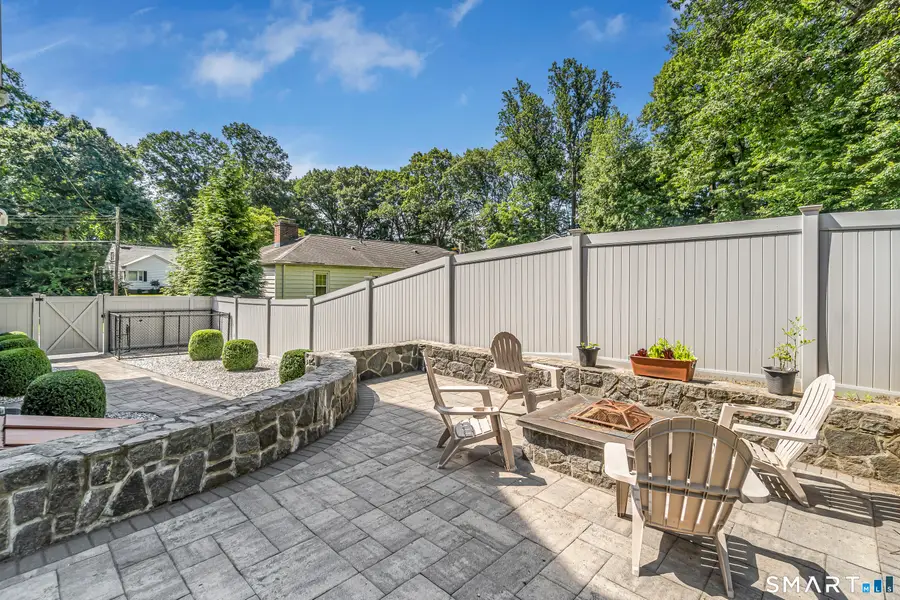 17 Woodlawn Drive, Trumbull, CT 06611 - #2