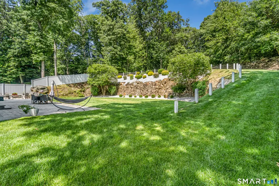 17 Woodlawn Drive, Trumbull, CT 06611 - #3
