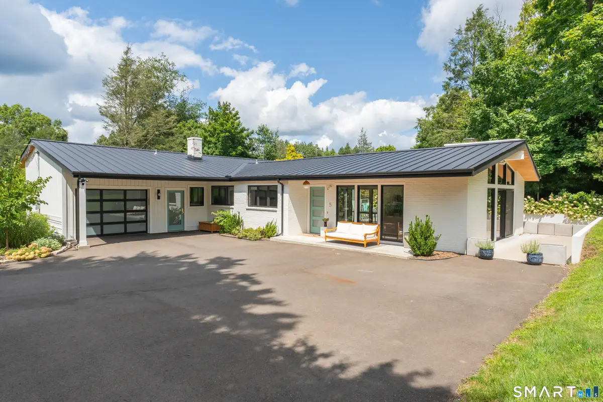 5 Windsor Road, North Haven, CT 06473 - #1