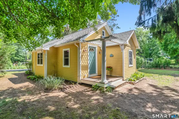 34 Sunset Avenue, Old Saybrook, CT 06475