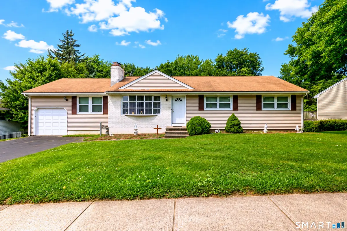 195 Emerald Place, Stratford, CT 06614 - #1