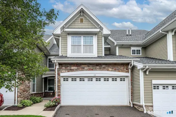 18 Lawrence Avenue #18, Danbury, CT 06810