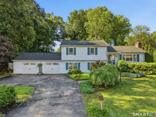 18 Oakridge Drive, Ledyard, CT 06335