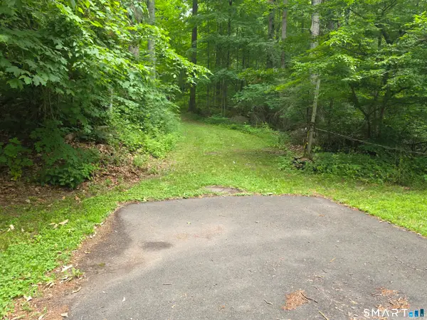West Lake Avenue, Guilford, CT 06437