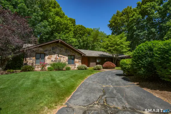 26 Brooks Road, Longmeadow, MA 01106