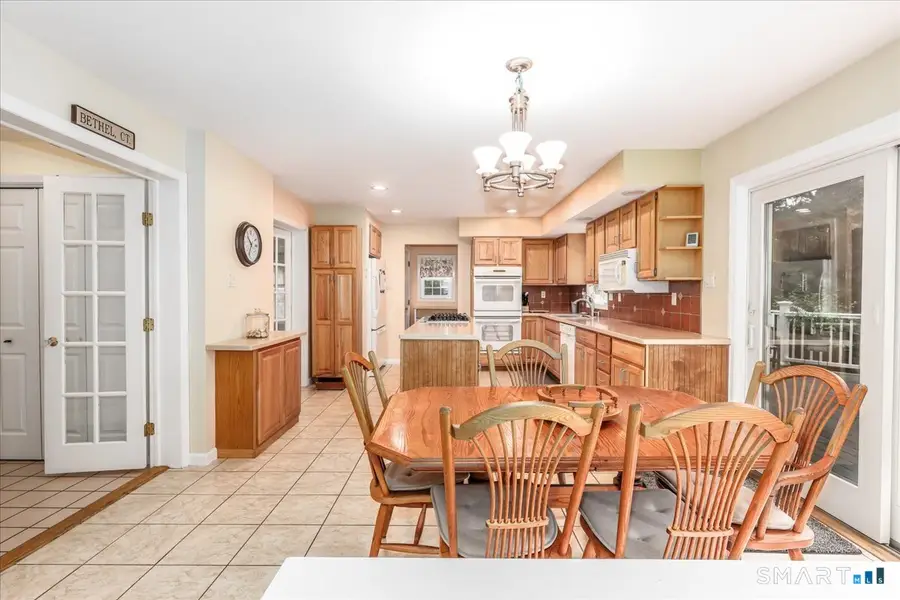 32 Country Way, Bethel, CT 06801 - #2