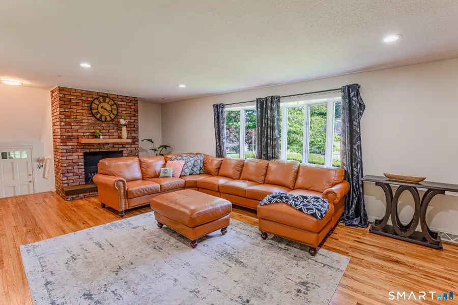 10 Eastwood Road, West Hartford, CT 06117 - #3