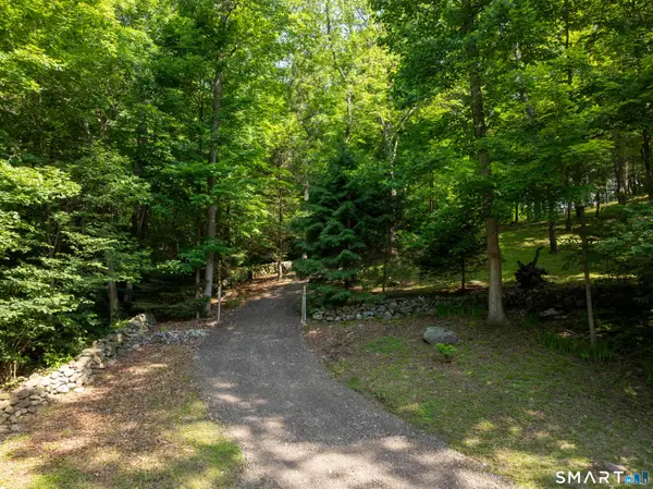 81 Mountain Road, Prospect, CT 06712