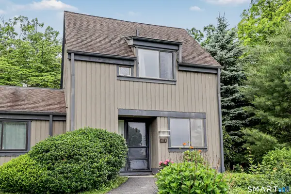 301 Herritage Village #B, Southbury, CT 06488