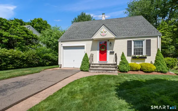 37 Kensington Street, Manchester, CT 06040