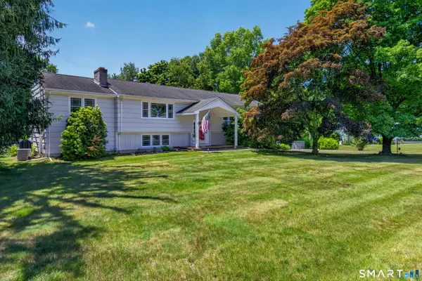 16 Williamsburg Drive, Orange, CT 06477