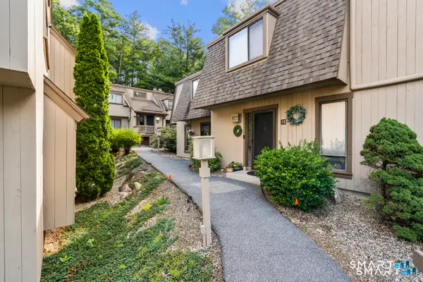 14 Great Meadow Lane #14, Farmington, CT 06001