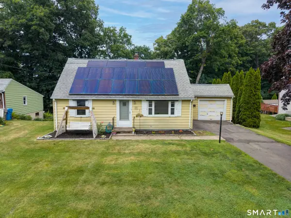 18 Leslie Court, Bristol, CT 06010