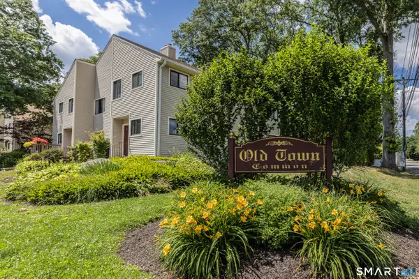 10 Lance Circle #10, Bridgeport, CT 06606