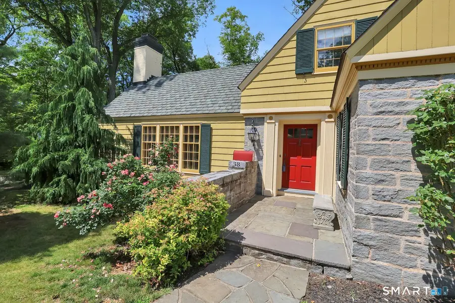 38 Knollwood Road, North Haven, CT 06473 - #3