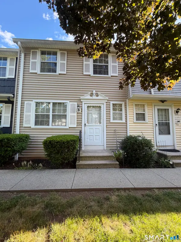 112 East Gate Lane #112, Hamden, CT 06514