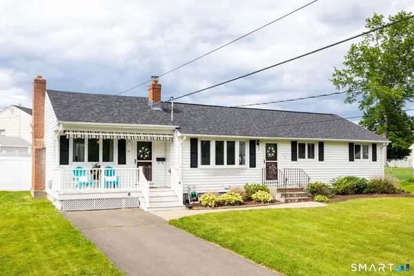 14 Fennwood Circle, Newington, CT 06111