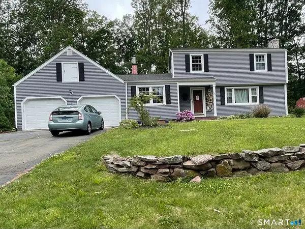 106 Mcdermott Circle, Hamden, CT 06514