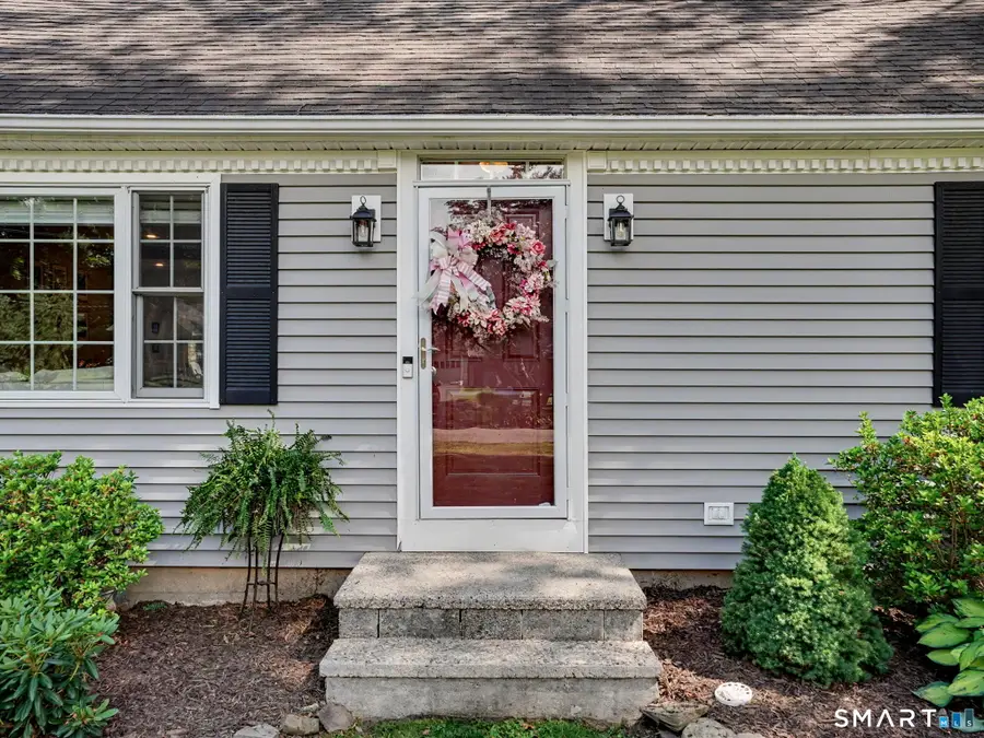 10 Elizabeth Street, Newtown, CT 06470 - #2