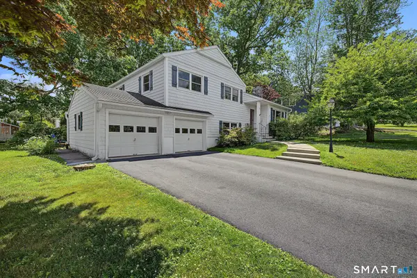 4 Ezra Road, Danbury, CT 06811
