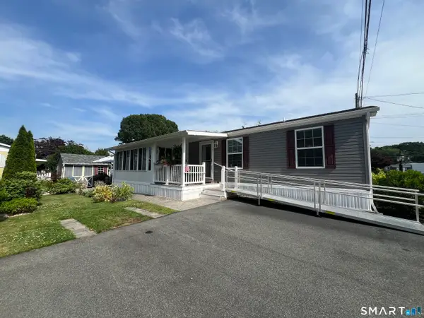 8 Grove Terrace, Westbrook, CT 06489